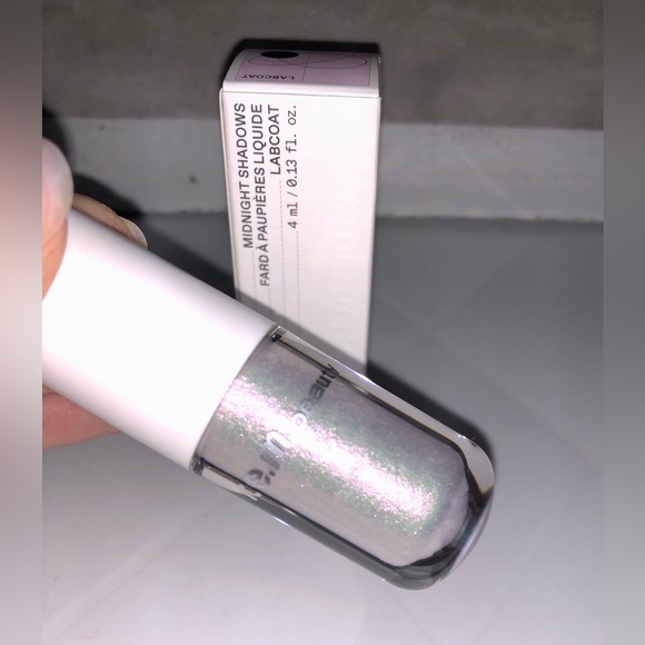 BNIB r.e.m Beauty Midnight Shadows Liquid Eyeshadow - Labcoat - Picture 8 of 10